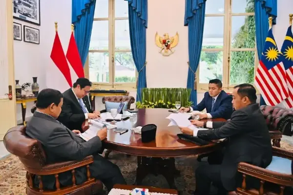 Prabowo Gathers Cabinet to Drive Deregulation and Accelerate US Tariff Talks
