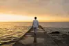 Merasa Sendiri Meski Dikelilingi Orang? Mungkin Kamu Mengalami Existential Isolation